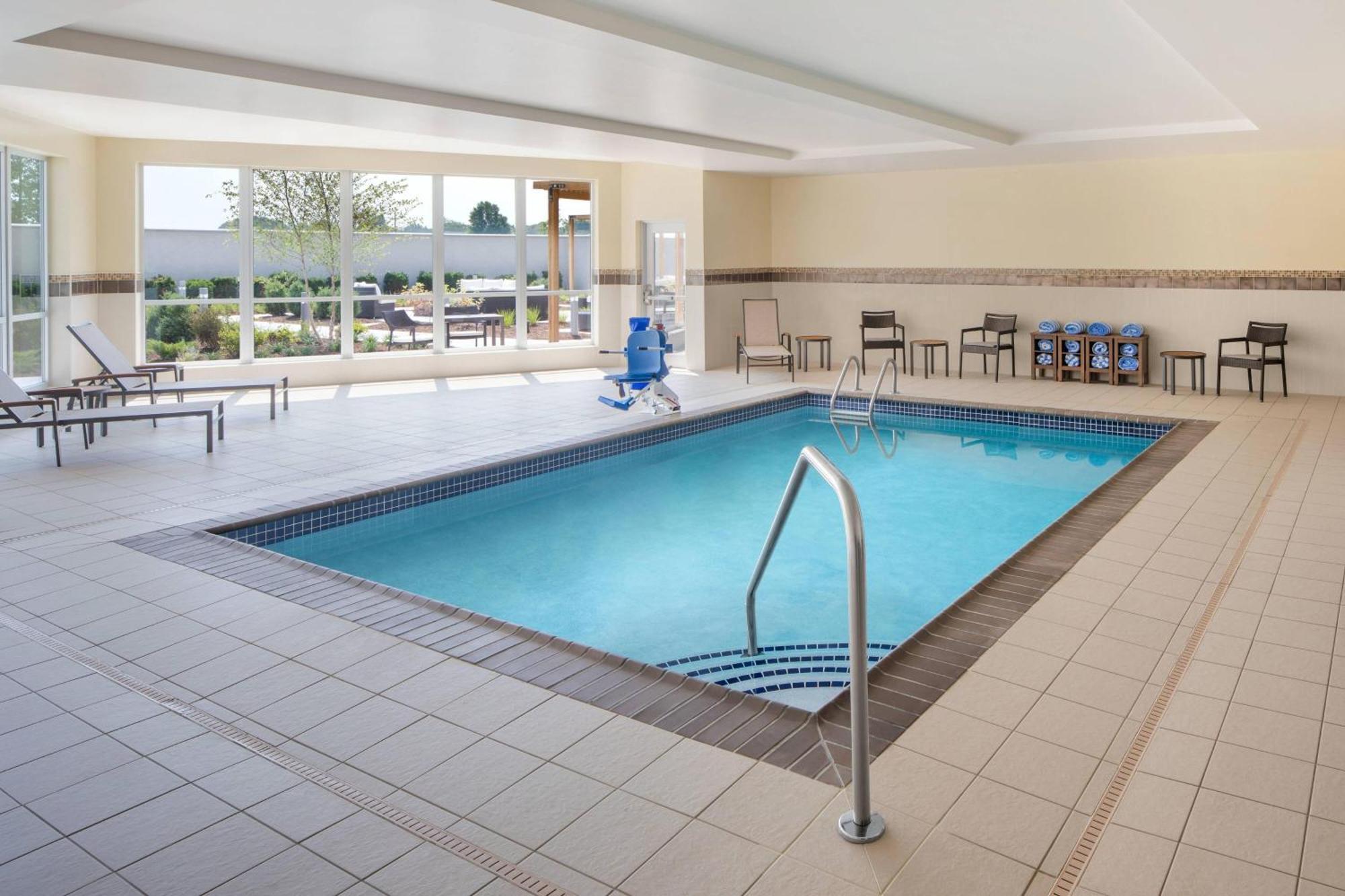 Courtyard By Marriott Wayne Fairfield Ξενοδοχείο Εξωτερικό φωτογραφία